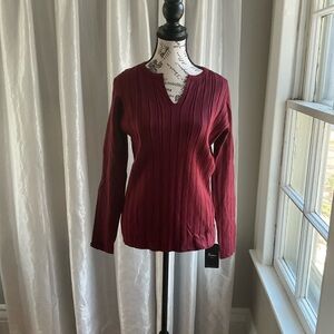 Women's V-Neck Sweater - Burgundy